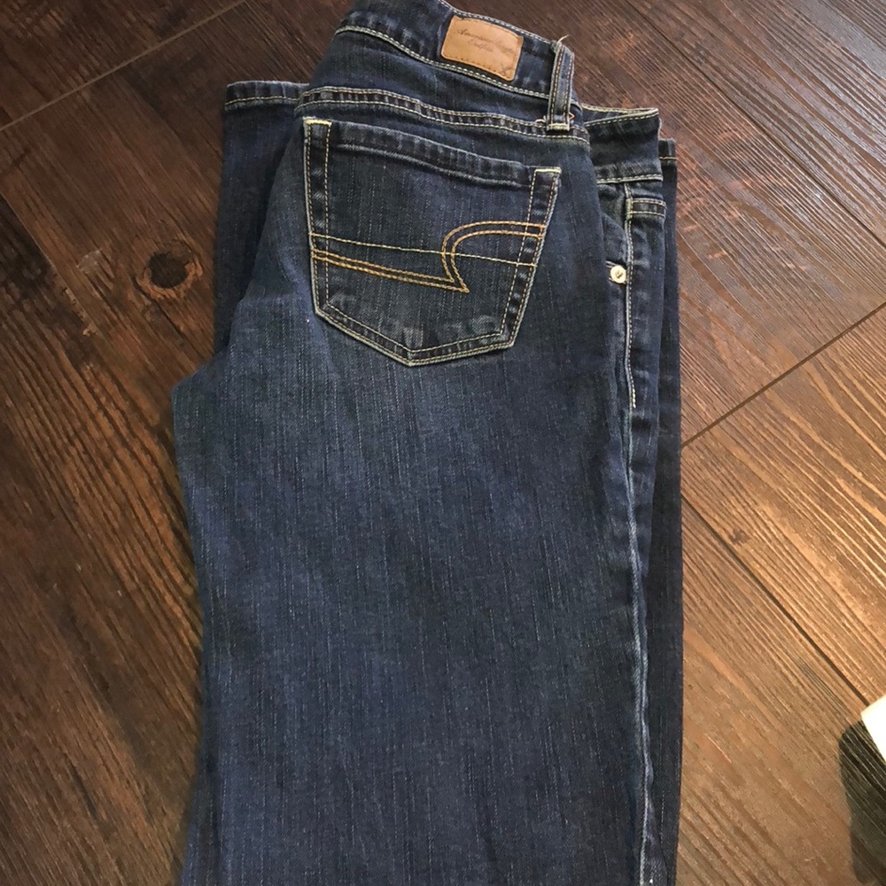 American eagle jeans. Never worn. Size 4